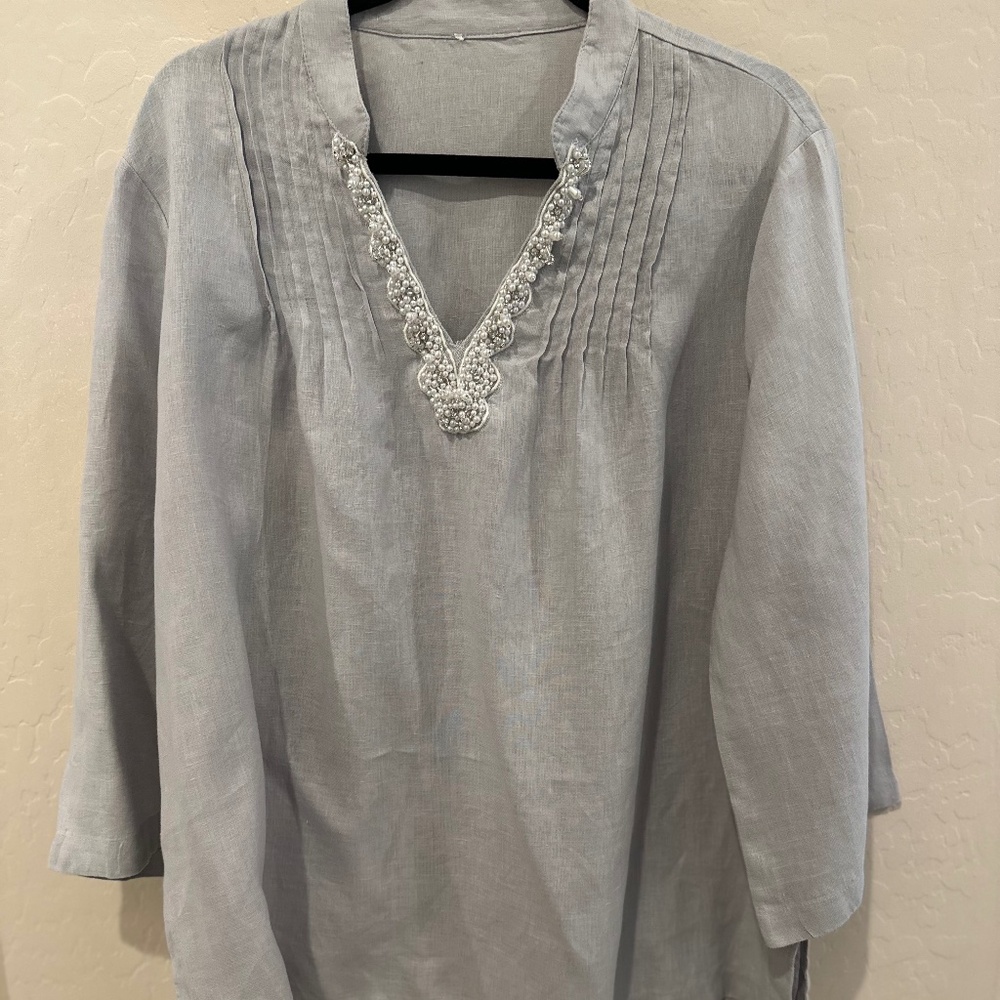 Chicos grey linen 3/4 sleeve tunic with pearls